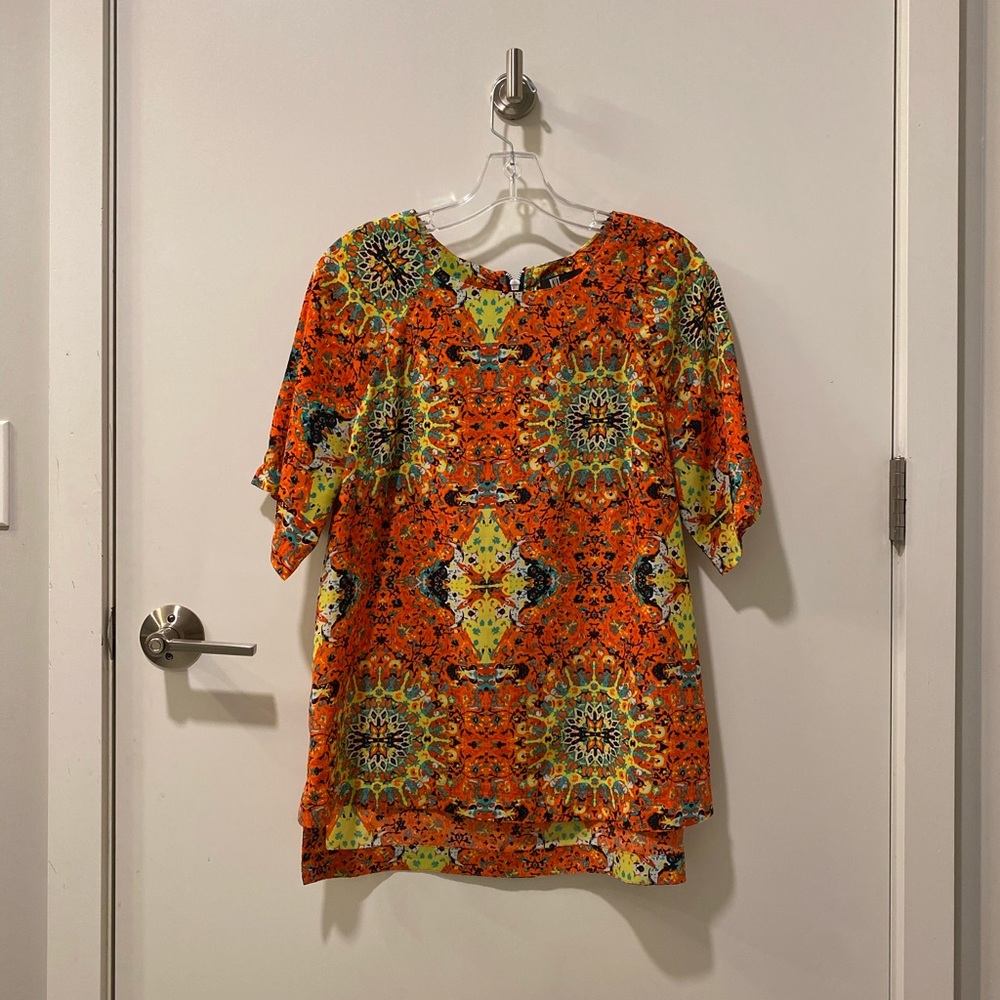 Boutique neon short sleeved blouse